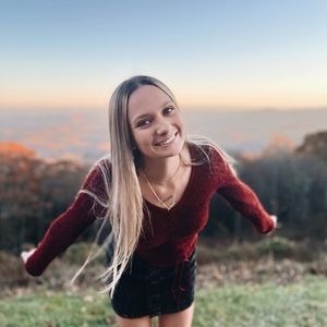 Meet your Posher, Kaleigh